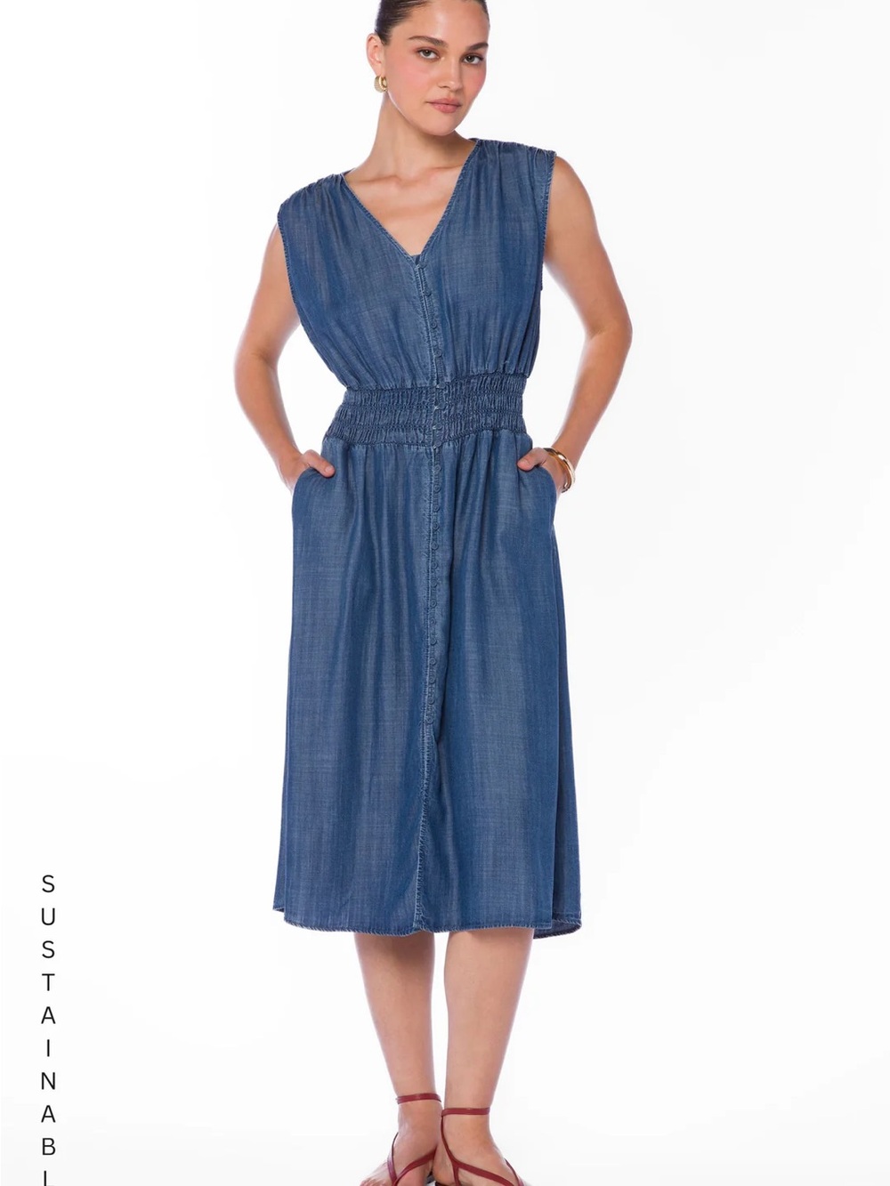 Sleeveless Denim-Effect Blue Midi Dress with Smocked Waist
